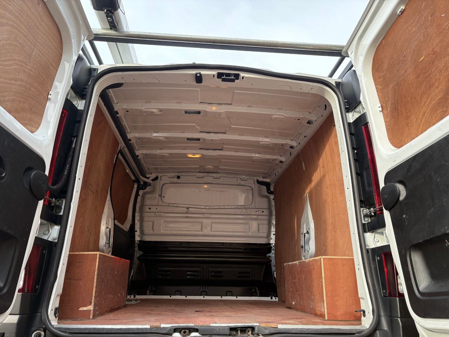 Used Vauxhall Vivaro 2018 for sale - 77199217: Photo 24