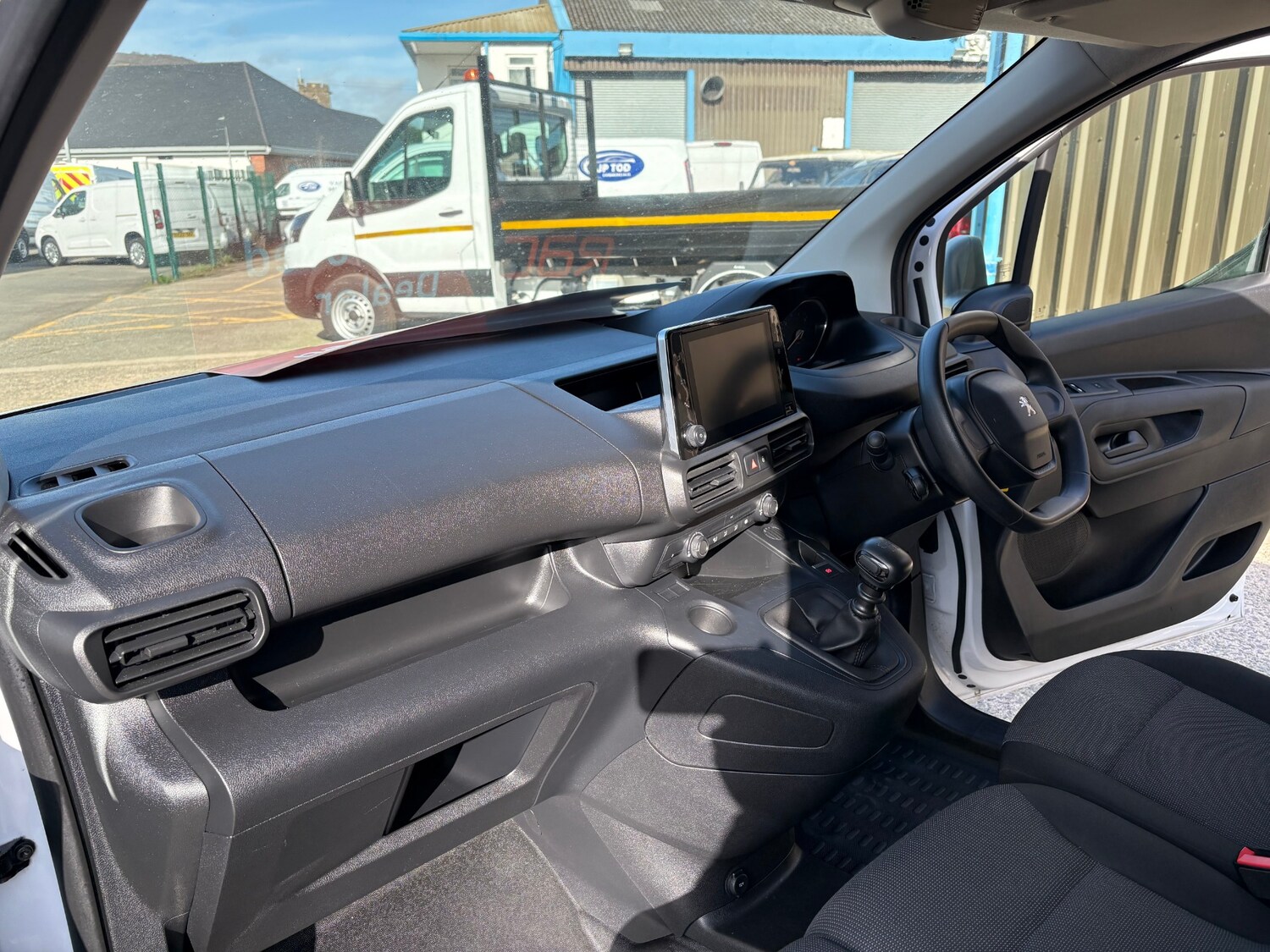 Used Peugeot Partner 2023 for sale - 77677244: Photo 11