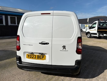 Used Peugeot Partner 2023 for sale - 77677244: Photo
