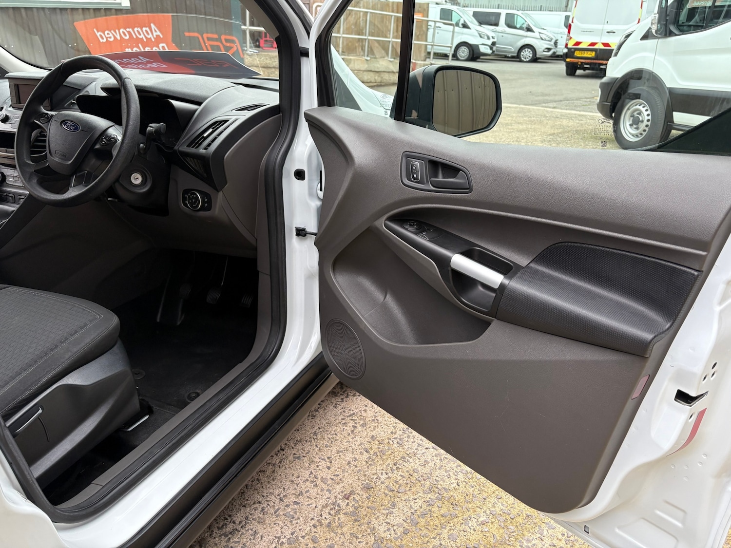 Used Ford Transit Connect 2020 for sale - 76427866: Photo 16