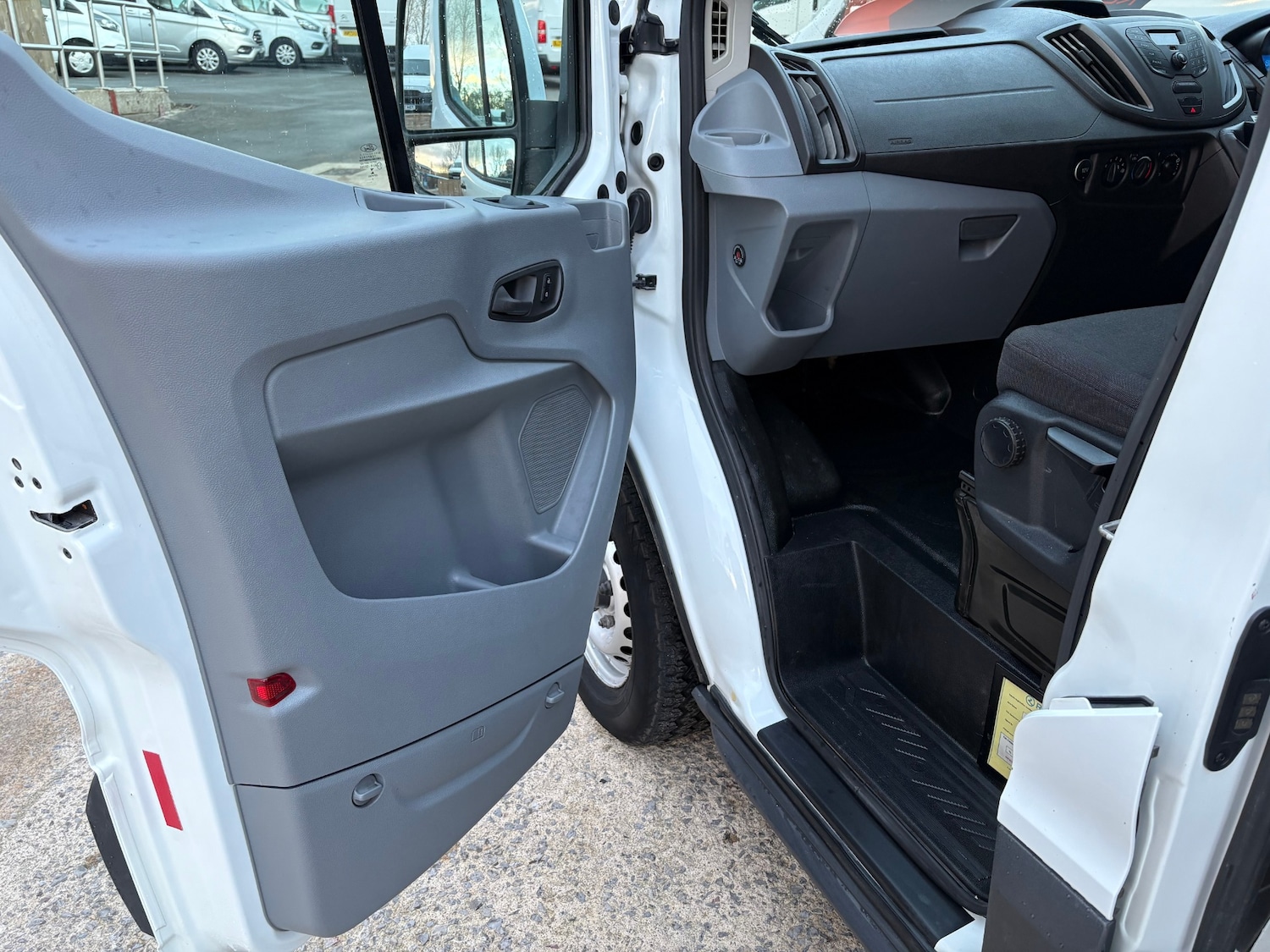 Used Ford Transit 2018 for sale - 76627196: Photo 10