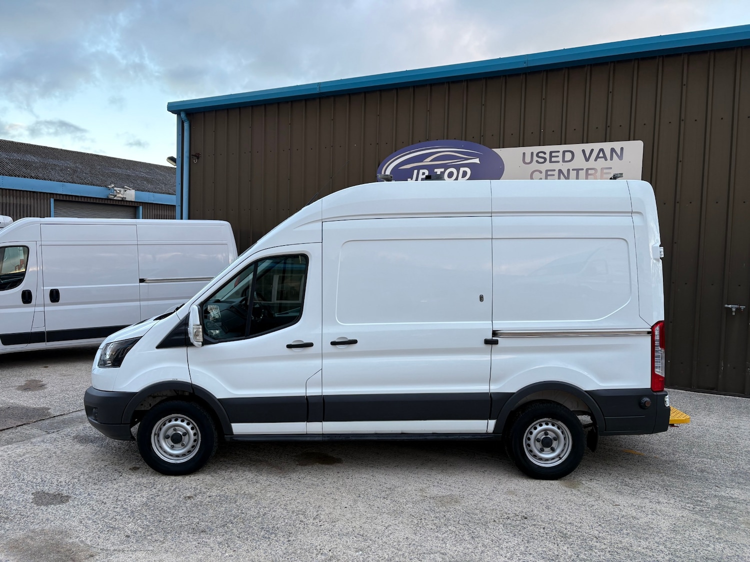 Used Ford Transit 2018 for sale - 76627196: Photo 7