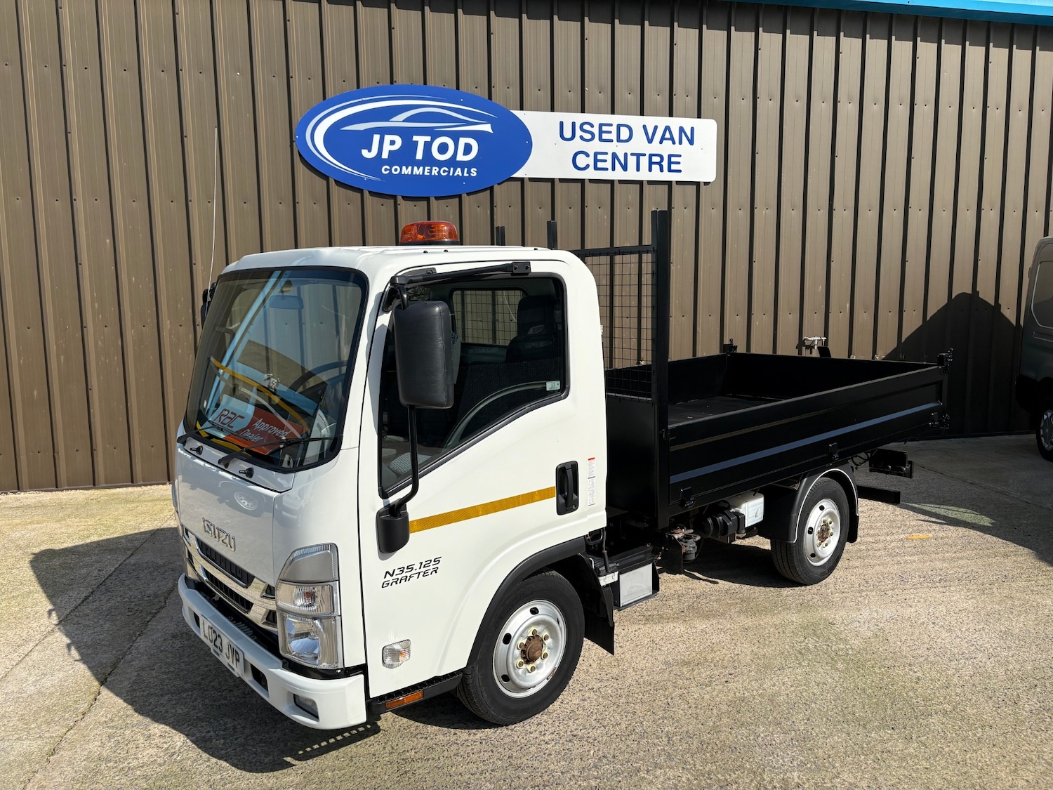 Used Isuzu Other 2023 for sale - 78199195: Photo 2