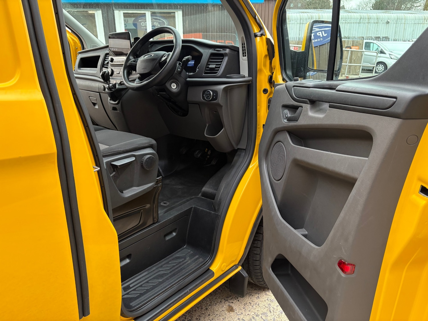 Used Ford Transit Custom 2022 for sale - 77104608: Photo 18