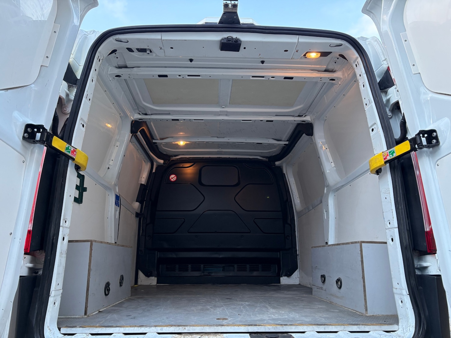 Used Ford Transit Custom 2017 for sale - 77248596: Photo 14