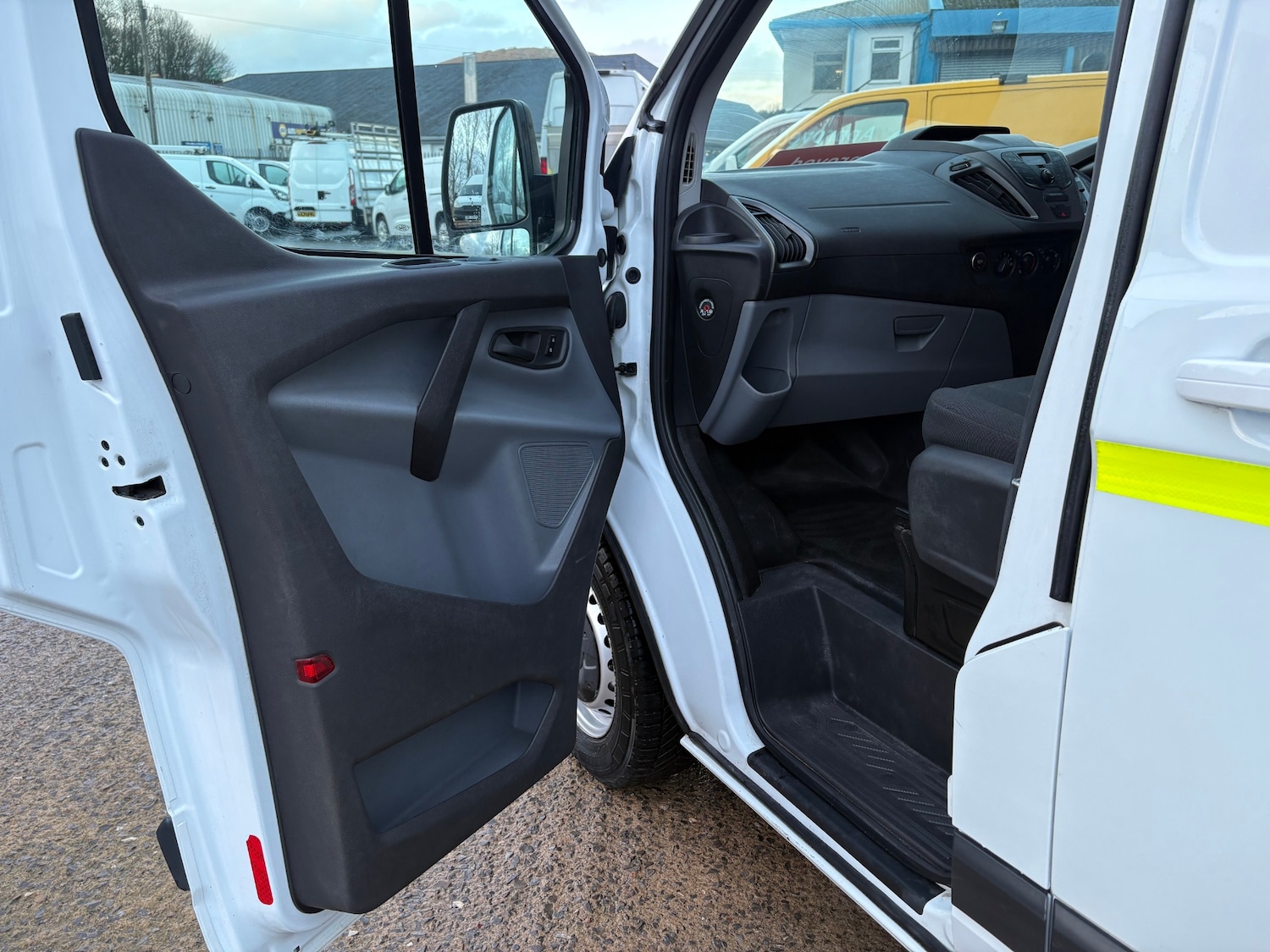 Used Ford Transit Custom 2017 for sale - 77248596: Photo 15