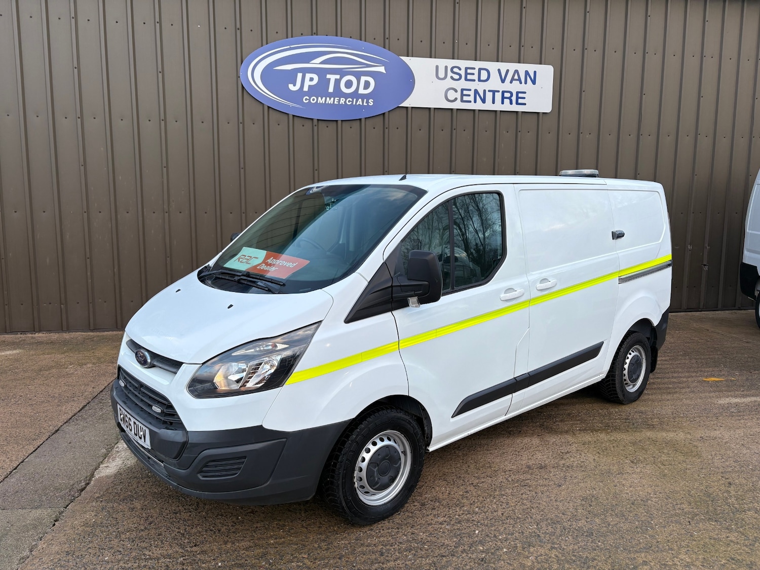 Used Ford Transit Custom 2017 for sale - 77248596: Photo 2