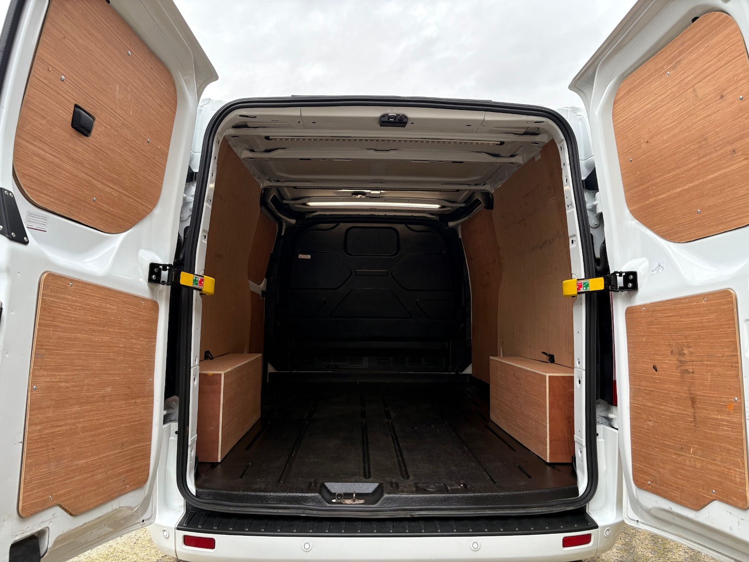 Used Ford Transit Custom 2022 for sale - 76466091: Photo 10
