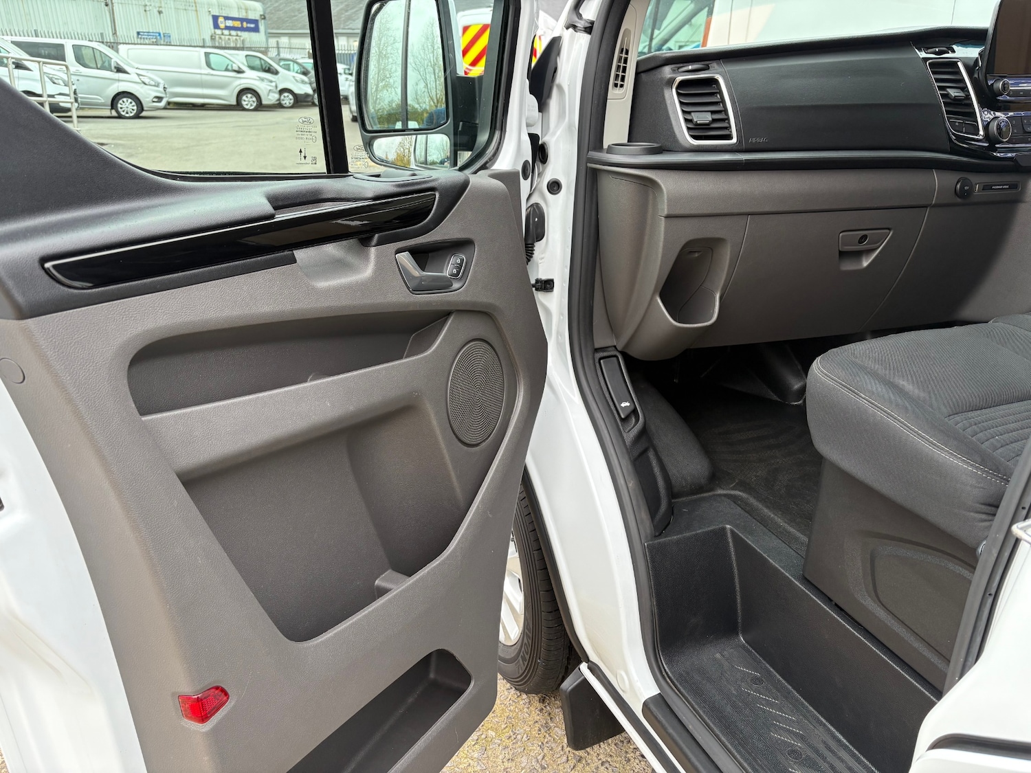 Used Ford Transit Custom 2022 for sale - 76466091: Photo 12