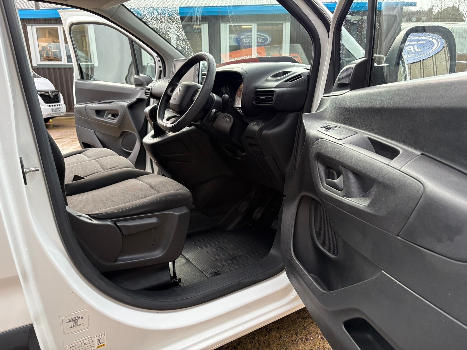 Used Citroen Berlingo 2021 for sale - 77432688: Photo 17