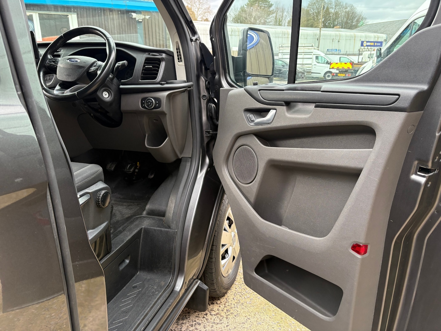 Used Ford Transit Custom 2022 for sale - 77974286: Photo 16