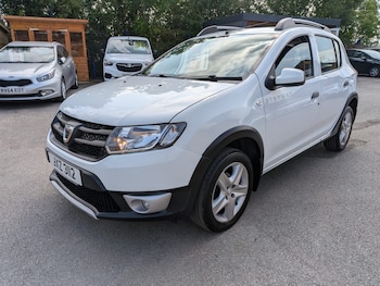 Used Dacia Sandero Stepway 2016 for sale - 79271982: Photo
