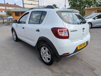 Used Dacia Sandero Stepway 2016 for sale - 79271982: Photo