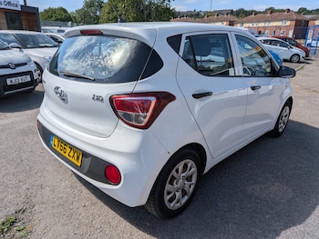 Used Hyundai i10 2017 for sale - 79502815: Photo