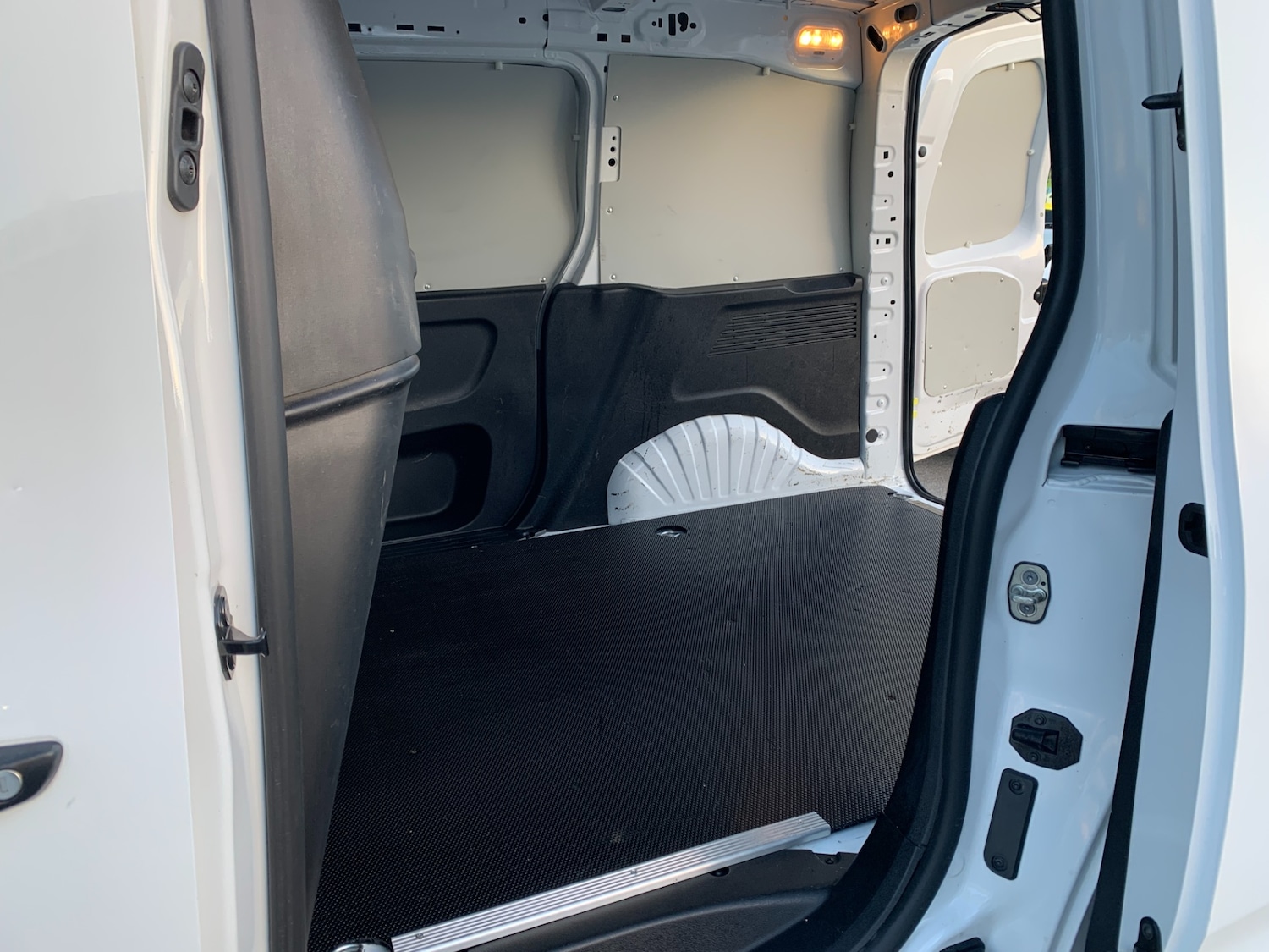 Used Vauxhall Combo 2020 for sale - 76815152: Photo 15