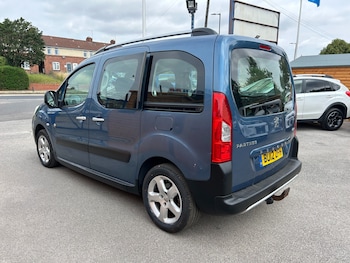 Used Peugeot Partner Tepee 2012 for sale - 79138819: Photo