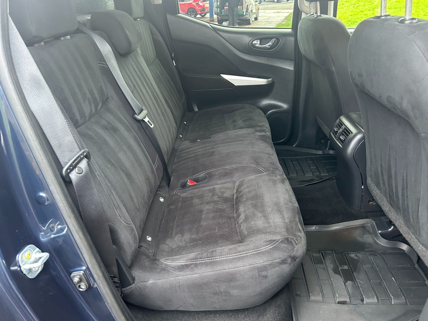 Used Nissan Navara 2018 for sale - 77061623: Photo 10