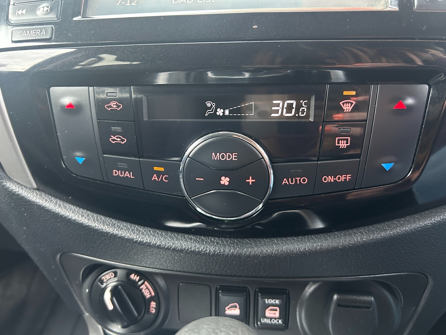 Used Nissan Navara 2018 for sale - 77061623: Photo 18