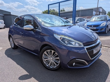 Used Peugeot 208 2016 for sale - 79353437: Photo