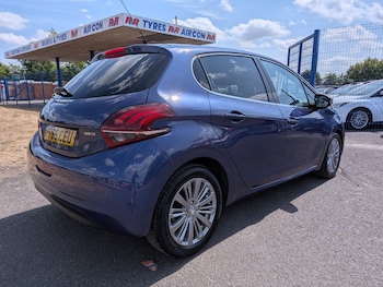 Used Peugeot 208 2016 for sale - 79353437: Photo
