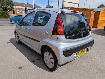 Used Peugeot 107 2013 for sale - 79502805: Photo