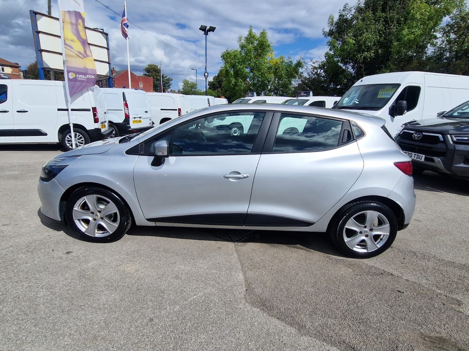 Used Renault Clio 2013 for sale - 75774160: Photo 8