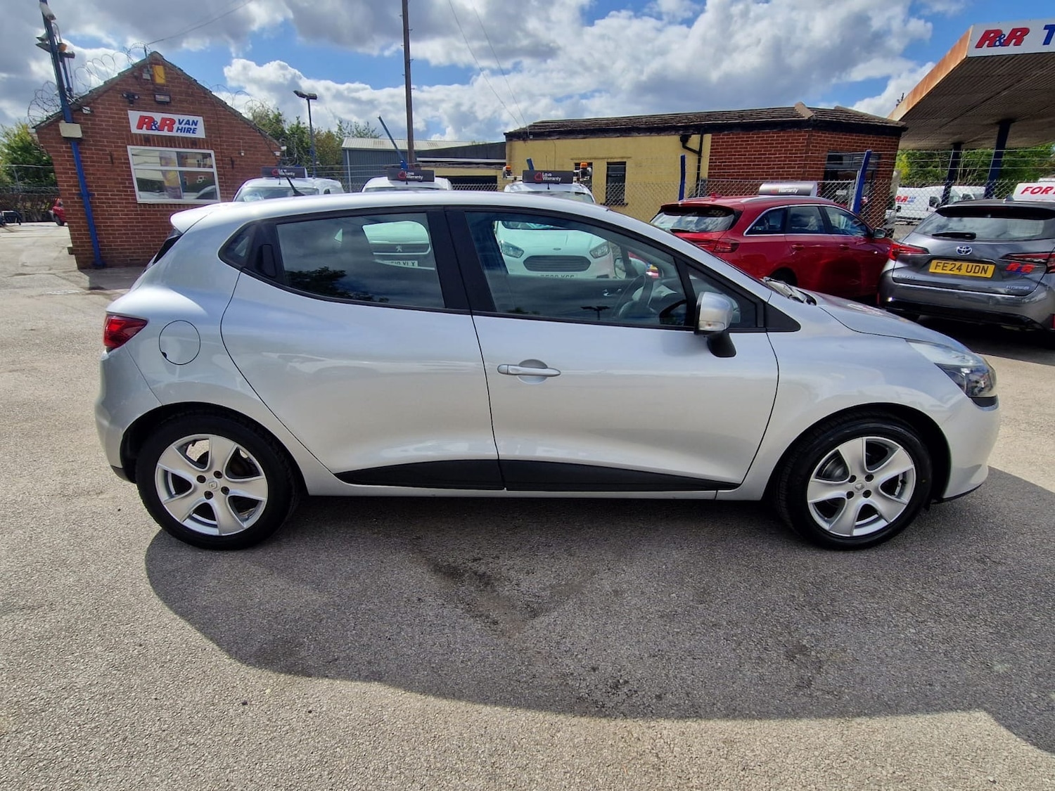 Used Renault Clio 2013 for sale - 75774160: Photo 9