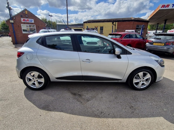 Used Renault Clio 2013 for sale - 75774160: Photo 9