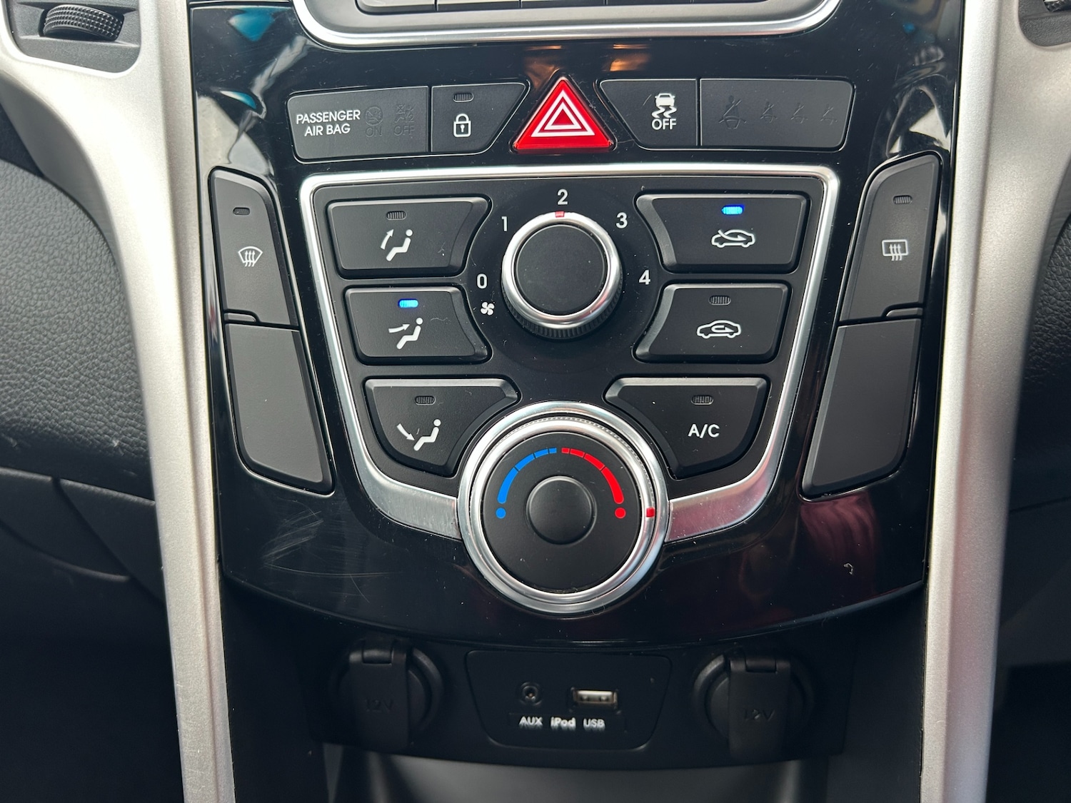 Used Hyundai i30 2015 for sale - 77298694: Photo 17