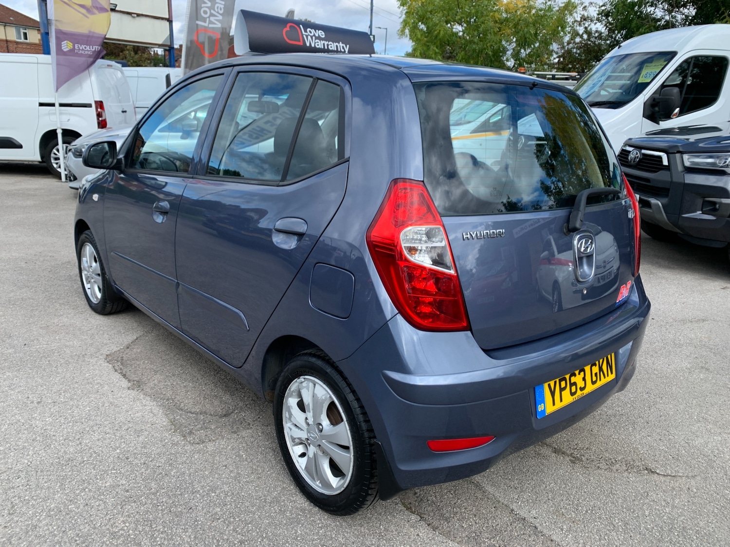 Used Hyundai i10 2013 for sale - 76709617: Photo 6