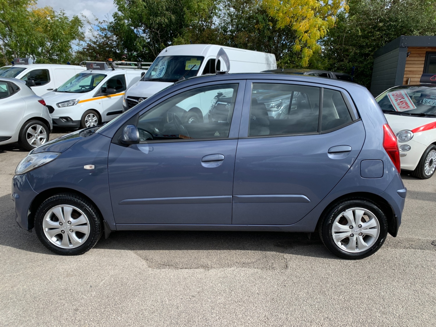 Used Hyundai i10 2013 for sale - 76709617: Photo 8