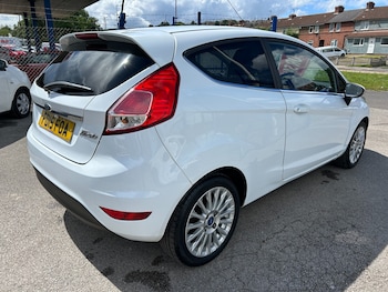 Used Ford Fiesta 2015 for sale - 78849085: Photo
