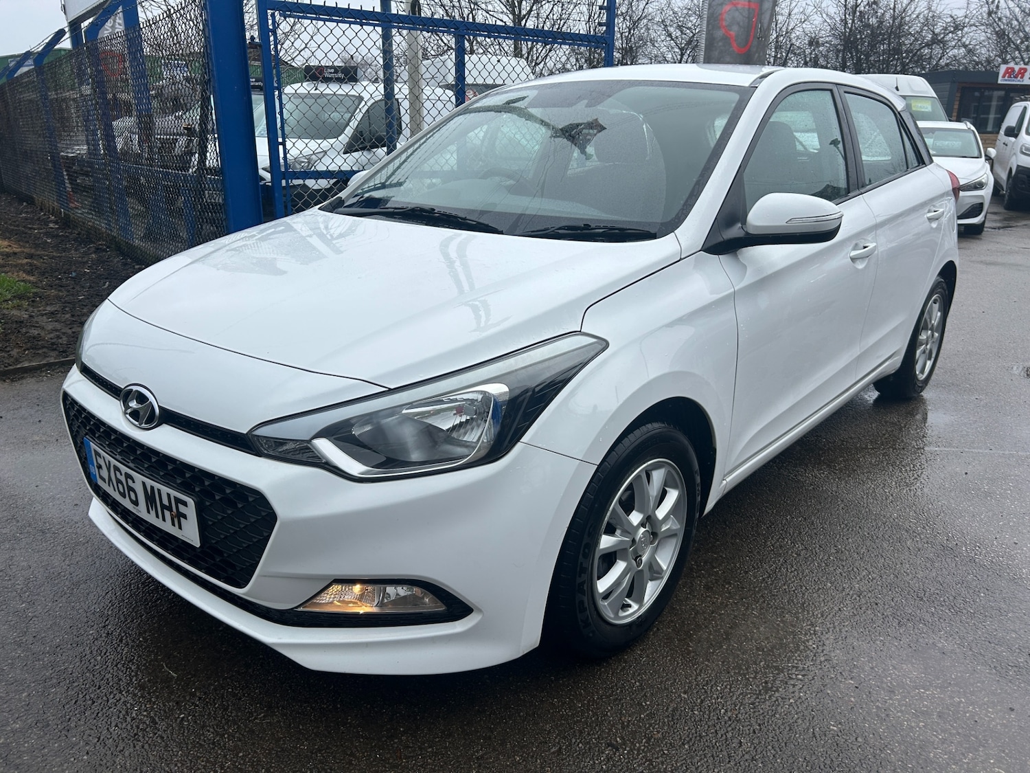 Used Hyundai i20 2016 for sale - 77689312: Photo 3