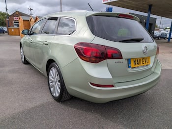 Used Vauxhall Astra 2011 for sale - 79625609: Photo