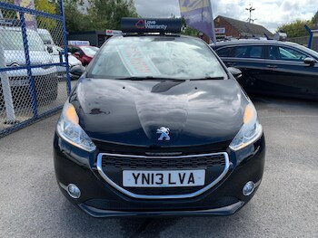 Used Peugeot 208 2013 for sale - 75945065: Photo