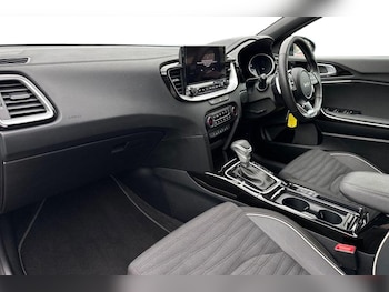 Used Kia Ceed 2025 for sale - 76681489: Photo