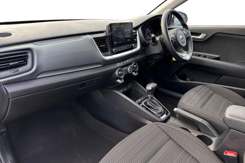 Used Kia Stonic 2020 for sale - 76680975: Photo 2