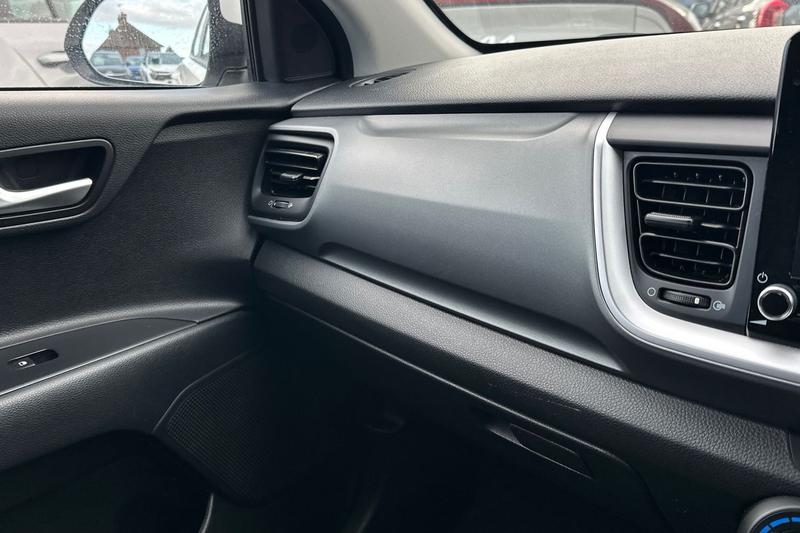 Used Kia Stonic 2020 for sale - 76680975: Photo 22