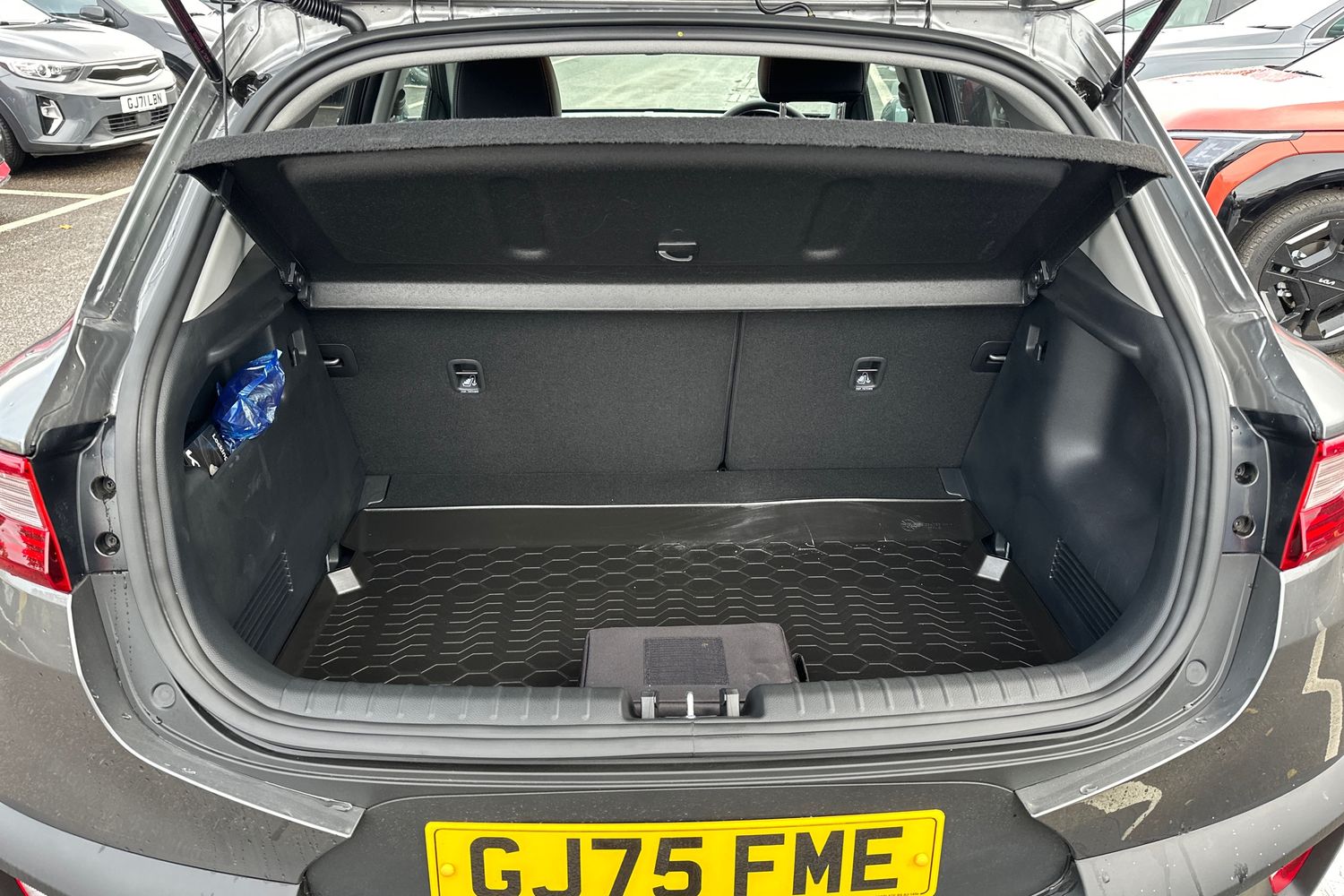 Used Kia Stonic 2025 for sale - 77706218: Photo 12