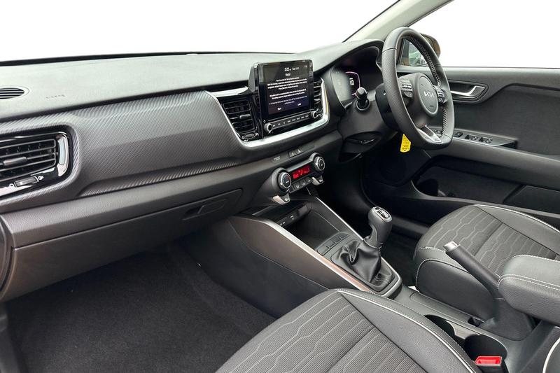 Used Kia Stonic 2025 for sale - 76679723: Photo 2