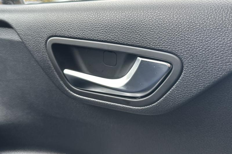 Used Kia Stonic 2025 for sale - 76679723: Photo 24