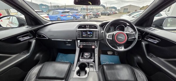 Used Jaguar F-Pace 2017 for sale - 76210412: Photo 16