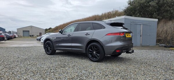 Used Jaguar F-Pace 2017 for sale - 76210412: Photo 5