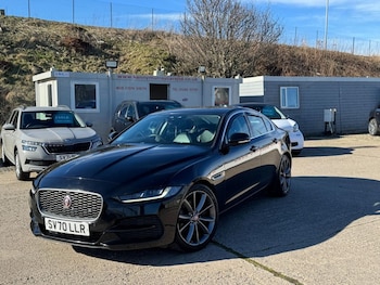 Used Jaguar XE 2020 for sale - 77809945: Photo