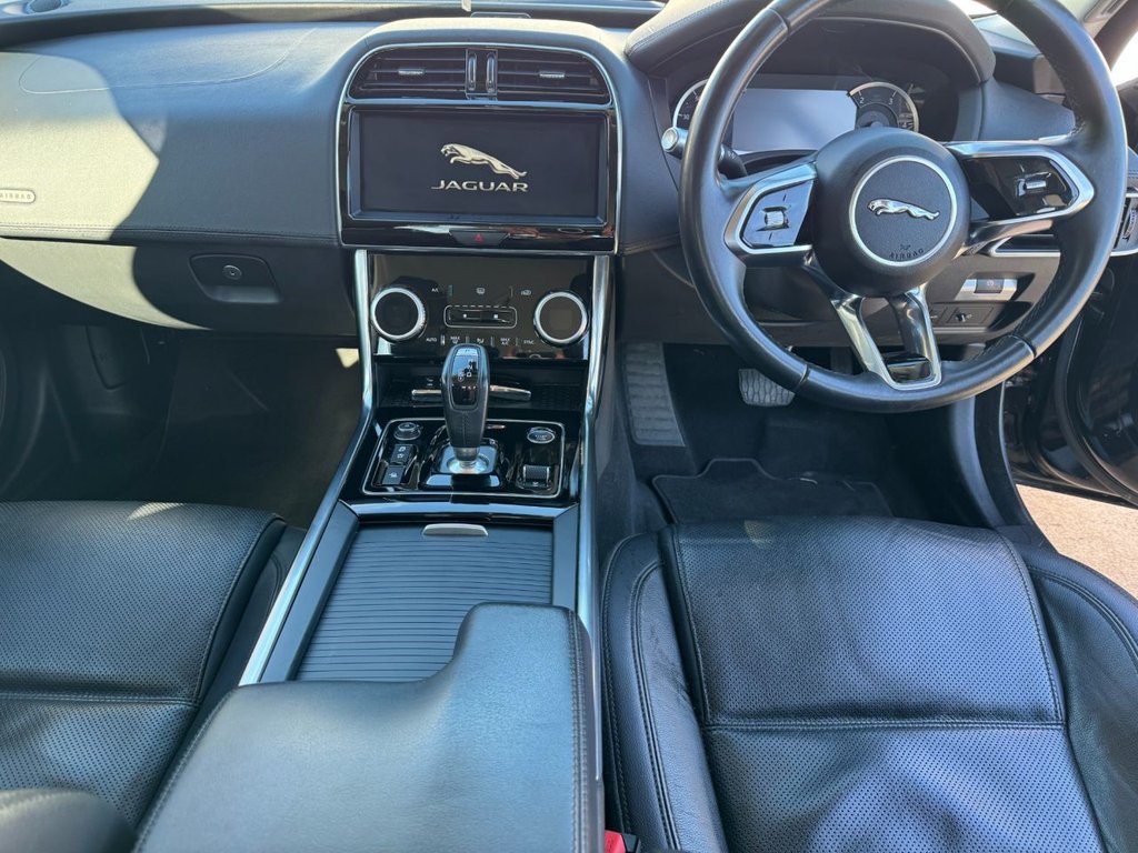 Used Jaguar XE 2020 for sale - 77809945: Photo 5