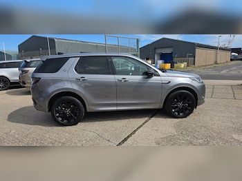 Used Land Rover Discovery Sport 2022 for sale - 79389724: Photo