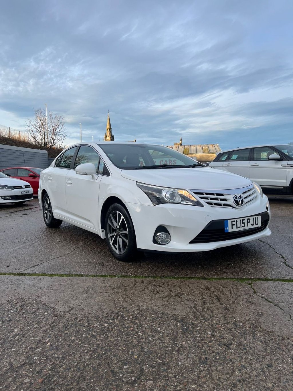 Used Toyota Avensis 2015 for sale - 76751423: Photo 2