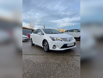 Used Toyota Avensis 2015 for sale - 76751423: Photo
