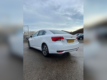 Used Toyota Avensis 2015 for sale - 76751423: Photo