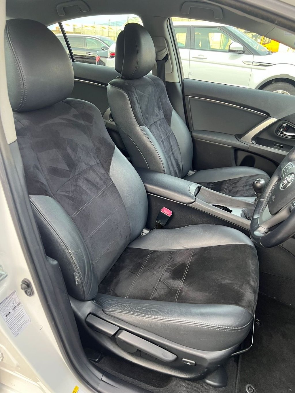 Used Toyota Avensis 2015 for sale - 76751423: Photo 4